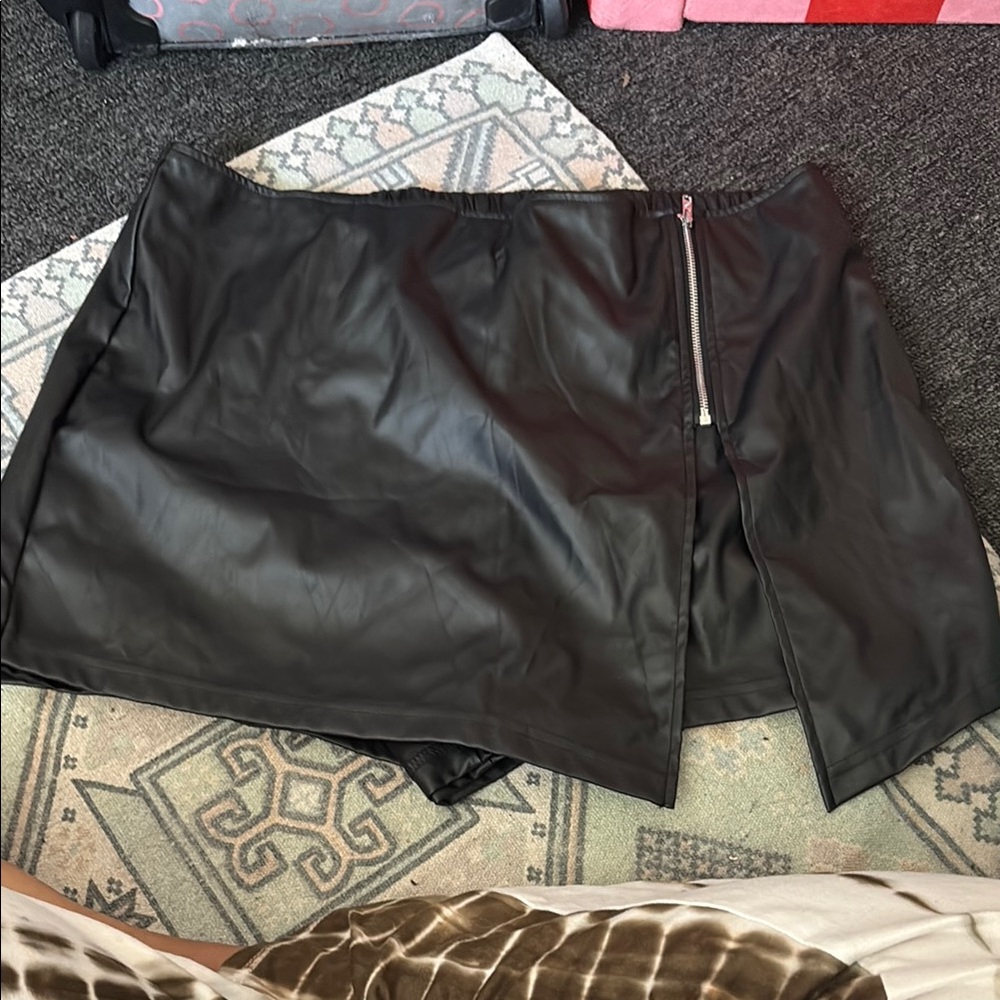 Black Faux Leather Mini Skirt with Zipper